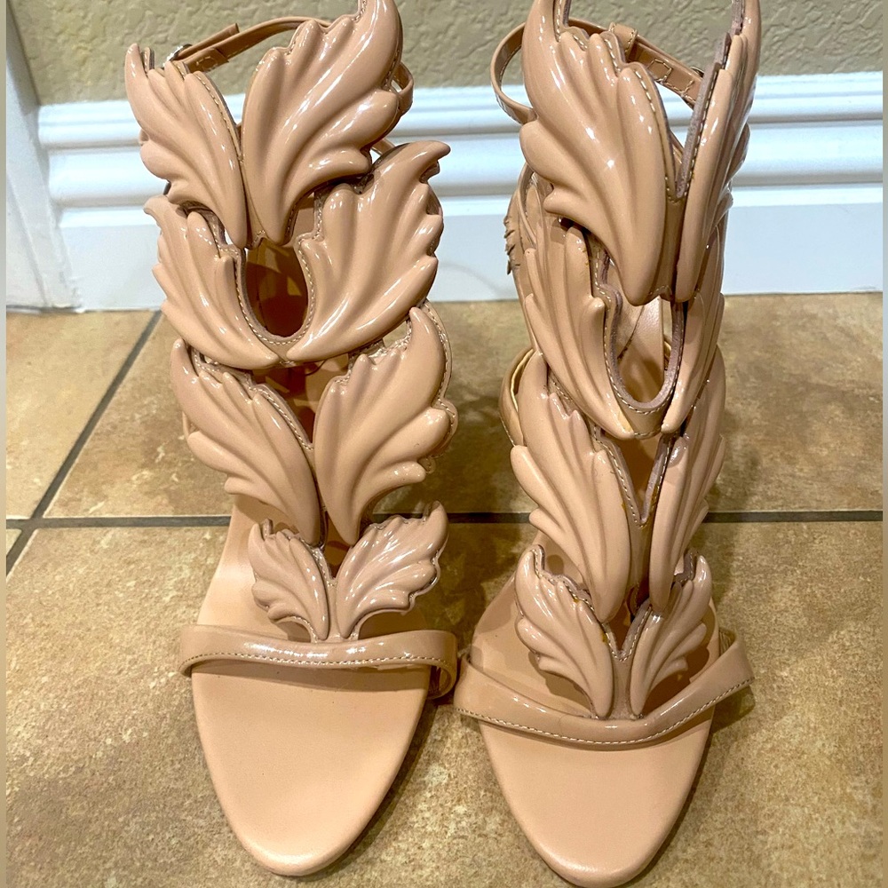 Elegant Tan Women's Sandals
